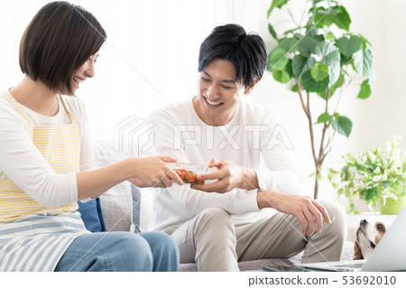 情侶的假日場景 情侶的假日場景 53692010