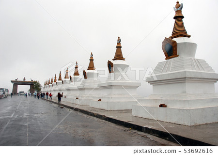 雲南Tokusu的Hakusa寺塔 53692616