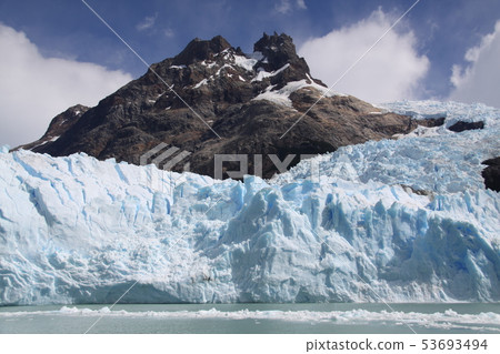 Spagatzini Glacier 53693494