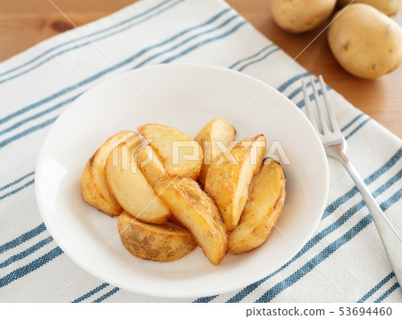 Fried potato 53694460