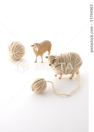 Round sheep Round sheep 53704963