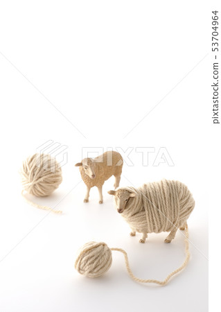 Round sheep Round sheep 53704964