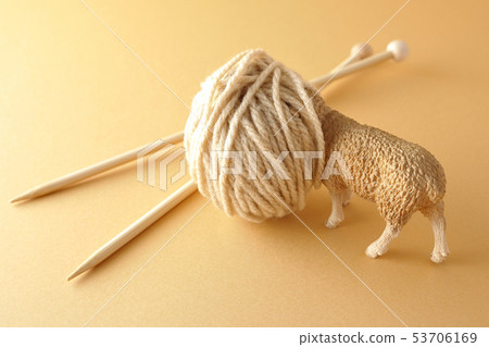 Hide the head and hide ass Hide the head and hide ass 53706169