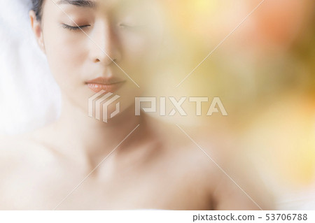 女人埃斯特度假村 53706788