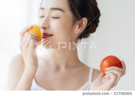 Female healthy 53706868