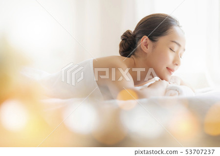 女人埃斯特度假村 53707237