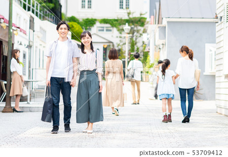 A couple A couple 53709412