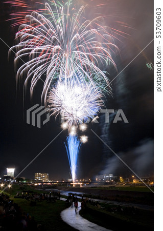 [Tochigi] Kanuma Satsuki Festival support fireworks display black leather 53709603