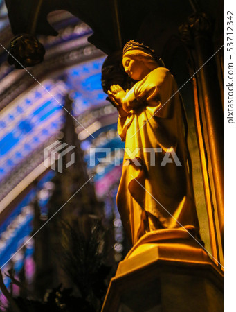 Canada church mary statue worship 53712342