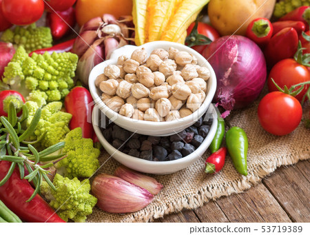Chickpea with vegetables 53719389