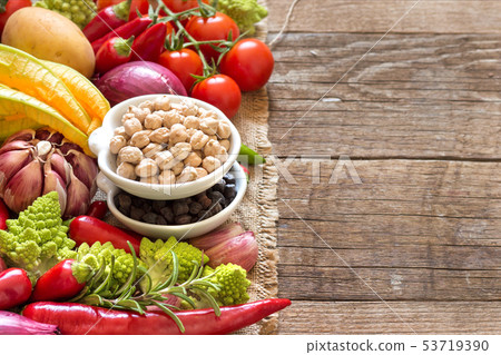 Chickpea with vegetables 53719390