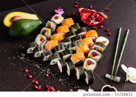 Sushi Set With Salmon, Tuna, Shrimp, Eel, Caviar, Soy Sauce