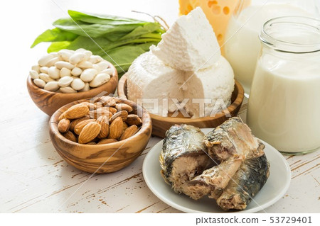 Selection of food that is rich in calcium 53729401