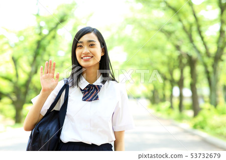 新鮮的綠色和學校的女孩 新鮮的綠色和學校的女孩 53732679