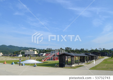 Children playing in the park of Marine Town 53732743