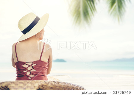 Summer Beach Holiday Woman relax on the beach in 53736749