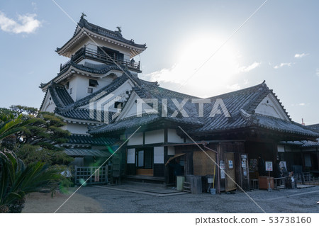 The scenery of the Honmaru Palace and the Kaitokan and the castle tower in Kochi Castle The scenery of the Honmaru Palace and the Kaitokan and the castle tower in Kochi Castle 53738160