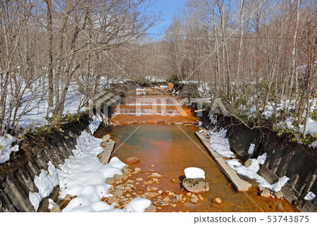 北海道Sobetsu-cho的Benkei河 北海道Sobetsu-cho的Benkei河 53743875