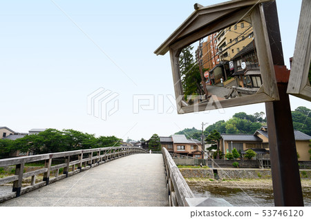 Ishikawa Prefecture Kanazawa-shi Higashi, the town town of tea-center, Ume no Uta Bridge 53746120