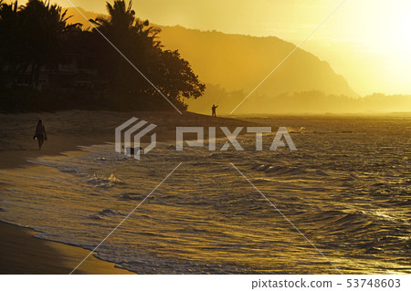 夏威夷瓦胡島北岸日落和海 53748603