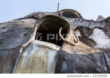 Bizarre Crazy house in Dalat, Vietnam 53749995