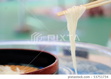 Sourcing sauce 53751734