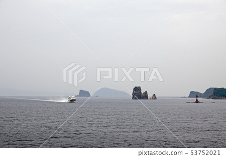 Saburo rock and high-speed boat in front of Oki Island Saburo rock and high-speed boat in front of Oki Island 53752021