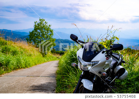 夏季自行車旅遊山脈b俯瞰高原 53755408