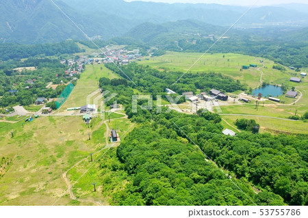 Koiike高原的鳥瞰圖在初夏 53755786