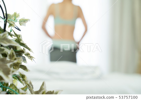 女性換衣服 女性換衣服 53757100