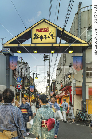 與Yanaka Ginza著名的日落相連的購物區。 53757332