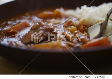 咖哩咖哩飯牛肉咖哩家庭烹飪米食物蔬菜食物 咖哩咖哩飯牛肉咖哩家庭烹飪米食物蔬菜食物 53758109