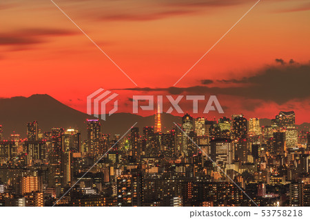 Tokyo cityscape with sunset sky Tokyo cityscape with sunset sky 53758218