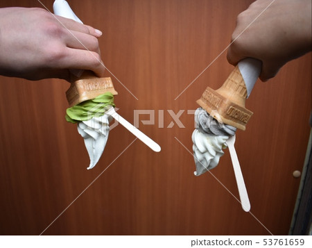 Soft cream which does not fall even if upside down Soft cream which does not fall even if upside down 53761659