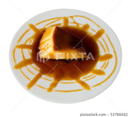 Caramel pudding or flan Caramel pudding or flan 53766682