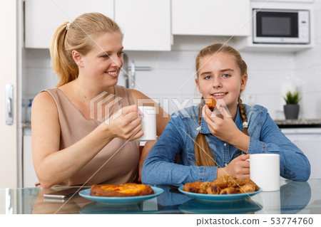 Portrait of happy mother and daughter 53774760
