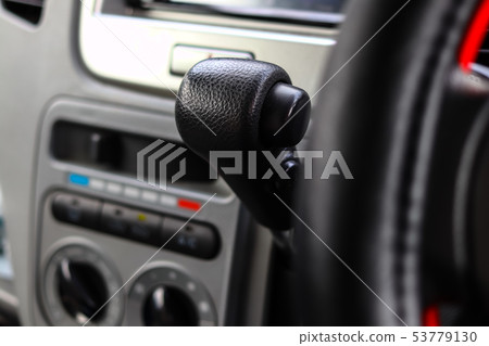 Automatic shift knob 53779130