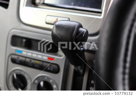 Automatic shift knob 53779132
