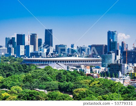 東京新國家體育場和港區附近的摩天大樓* 2019年5月 53779331