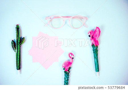 Blue-pink glasses with clear lenses 53779684