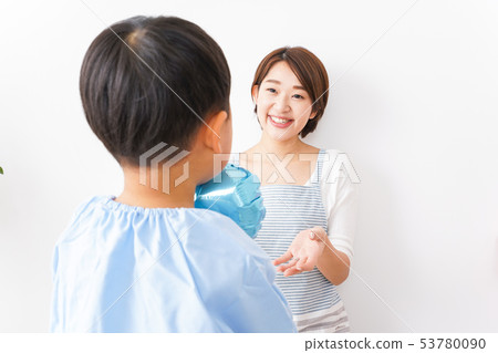 給心臟的男孩媽媽 53780090