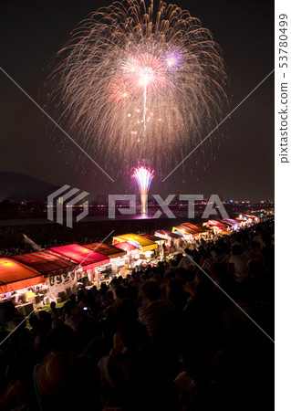 [Gifu prefecture Gifu city] fireworks display of Nagara River 53780499