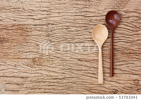 top view wood spoon  on retro wood   53781041
