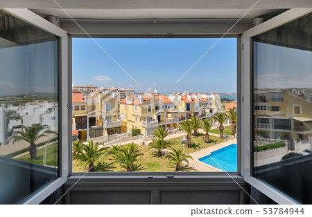 Open window Open window 53784944