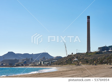 Empty sandy beach Empty sandy beach 53784954