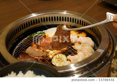 烤肉,木炭烤架,木炭火,激素,火焰,即食,預先準備的,多汁的,肉汁 烤肉,木炭烤架,木炭火,激素,火焰,即食,預先準備的,多汁的,肉汁 53786438