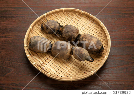 Raw lotus root Raw lotus root 53789923