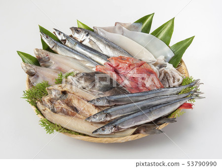 Assorted dried fish Assorted dried fish 53790990