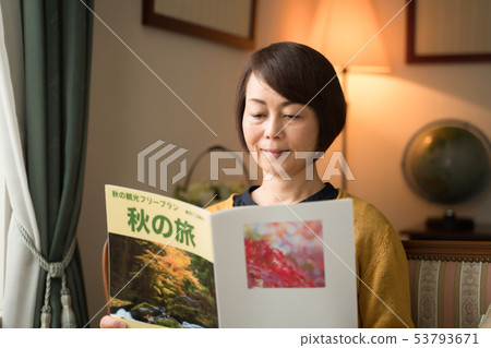 Travel, women, travel magazines (fictional magazines) Travel, women, travel magazines (fictional magazines) 53793671