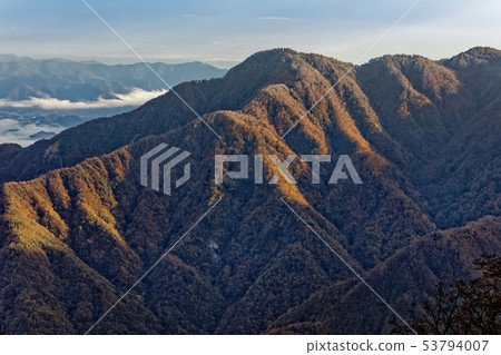 從Shinto-Dong Maru線看到的姬路地區的山脈 53794007